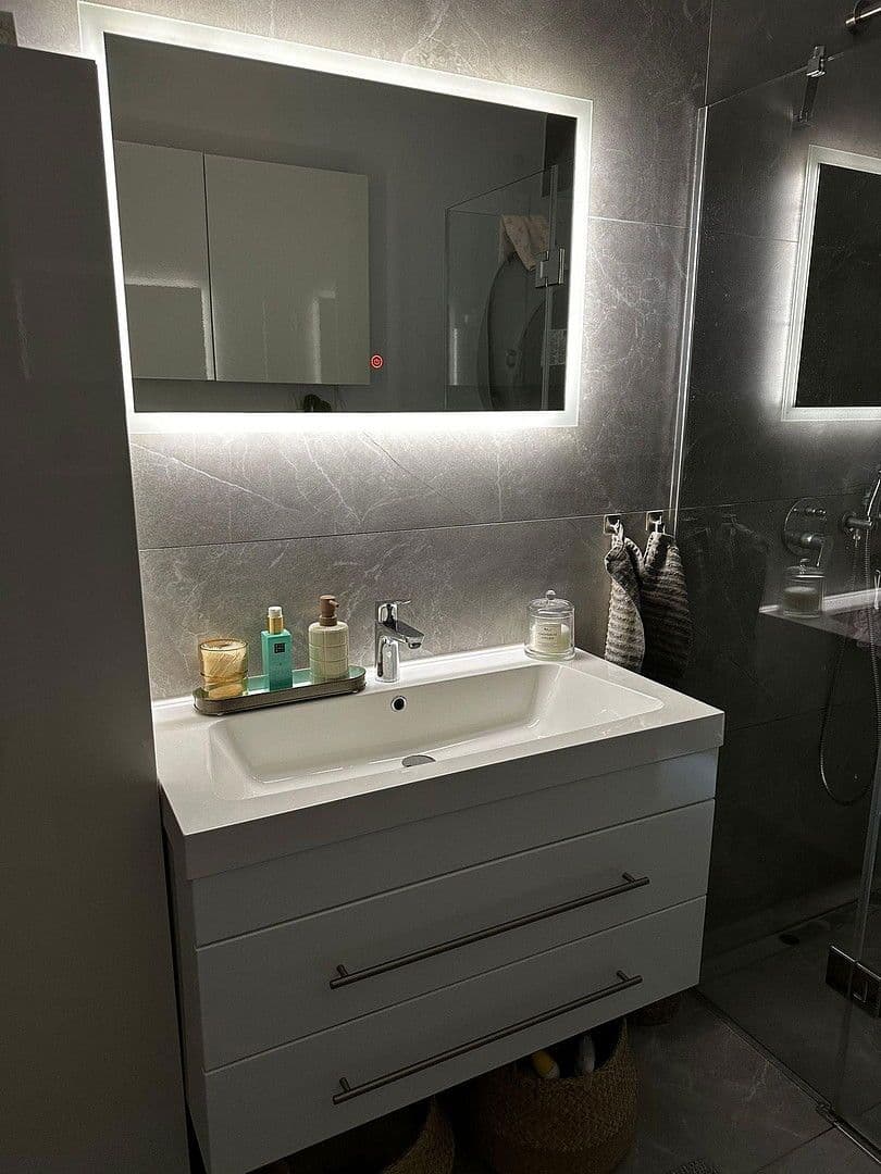 Pronájem bytu 2+1 74 m², Kaiserstr. 165, Gummersbach, Severní Porýní-Vestfálsko Pronájem bytu 2+1 74 m², Kaiserstr. 165, Gummersbach, Severní Porýní-Vestfálsko