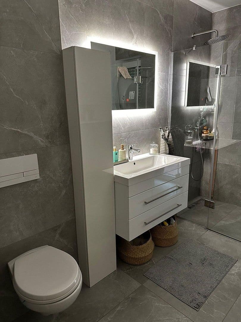 Pronájem bytu 2+1 74 m², Kaiserstr. 165, Gummersbach, Severní Porýní-Vestfálsko Pronájem bytu 2+1 74 m², Kaiserstr. 165, Gummersbach, Severní Porýní-Vestfálsko