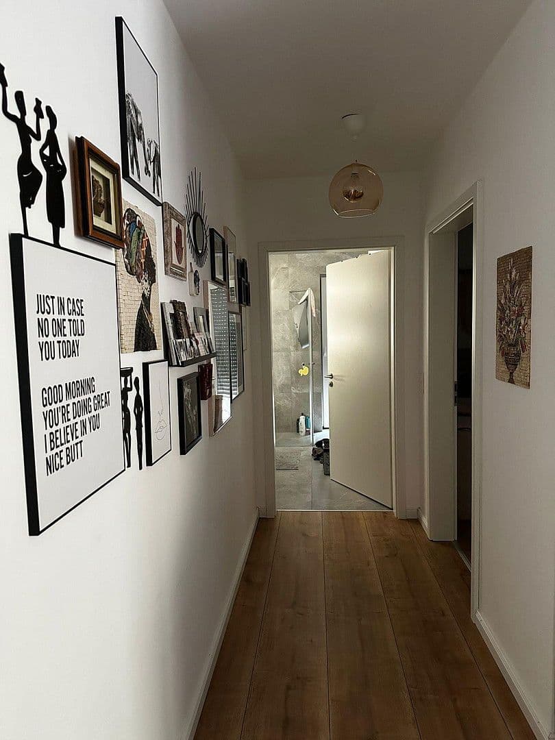 Pronájem bytu 2+1 74 m², Kaiserstr. 165, Gummersbach, Severní Porýní-Vestfálsko Pronájem bytu 2+1 74 m², Kaiserstr. 165, Gummersbach, Severní Porýní-Vestfálsko