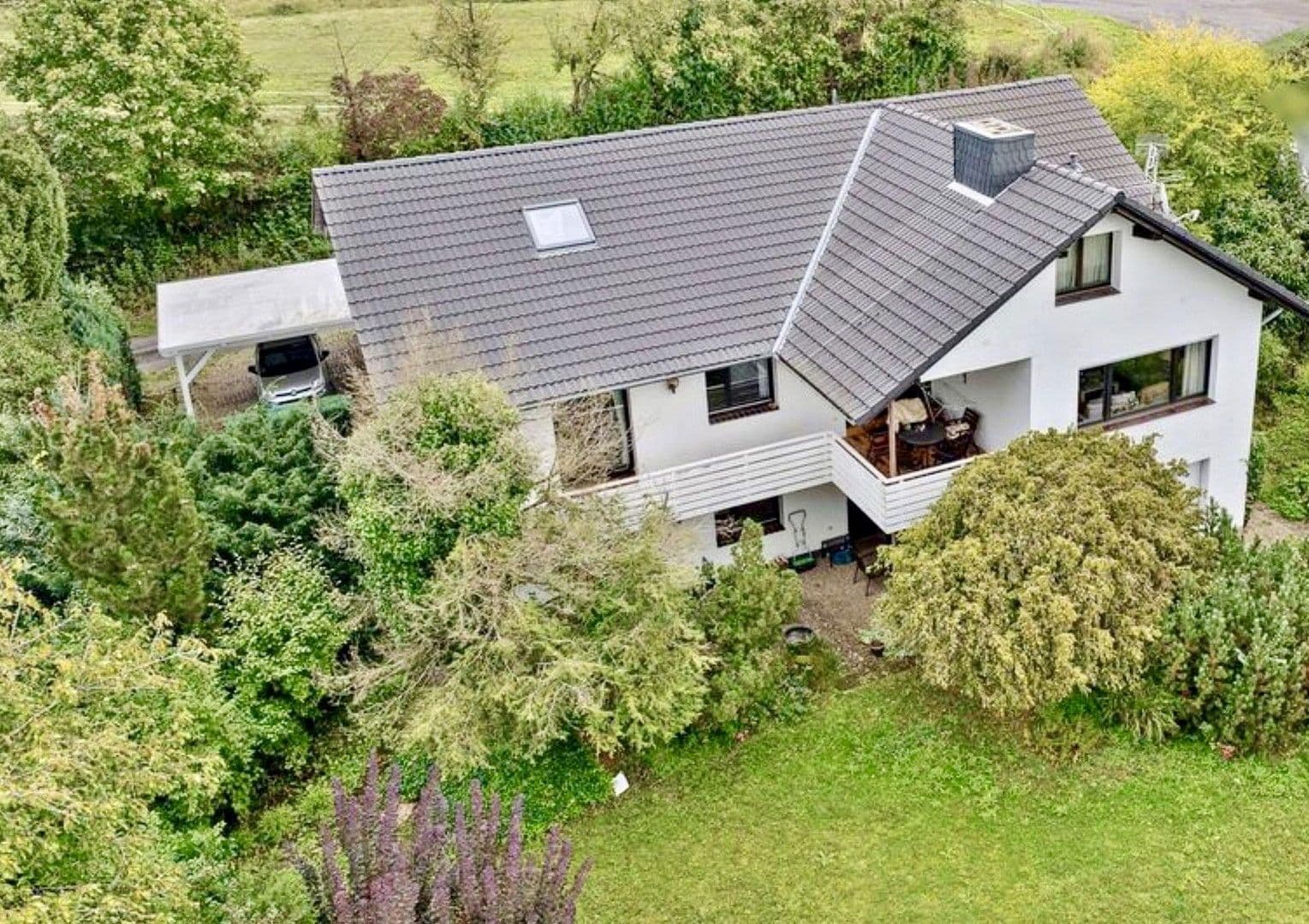 Prodej domu 225 m², pozemek 980 m², Ronneburg, Hessen Prodej domu 225 m², pozemek 980 m², Ronneburg, Hessen
