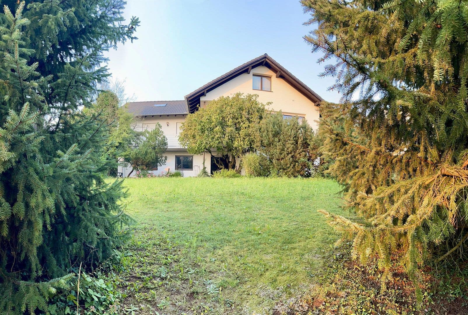 Prodej domu 225 m², pozemek 980 m², Ronneburg, Hessen Prodej domu 225 m², pozemek 980 m², Ronneburg, Hessen