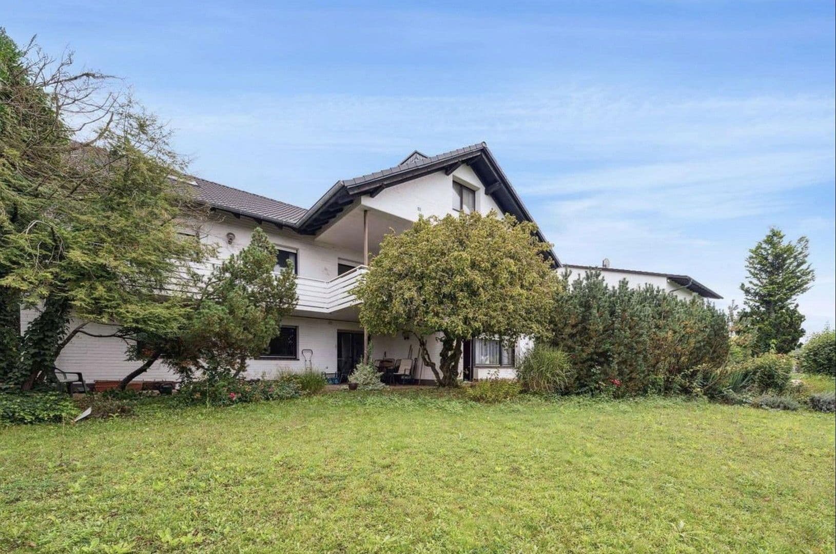 Prodej domu 225 m², pozemek 980 m², Ronneburg, Hessen Prodej domu 225 m², pozemek 980 m², Ronneburg, Hessen