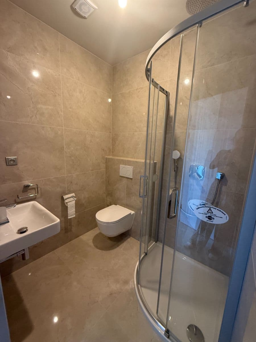 Pronájem domu 184 m², pozemek 291 m², Pod Novou školou, Praha, Praha Pronájem domu 184 m², pozemek 291 m², Pod Novou školou, Praha, Praha