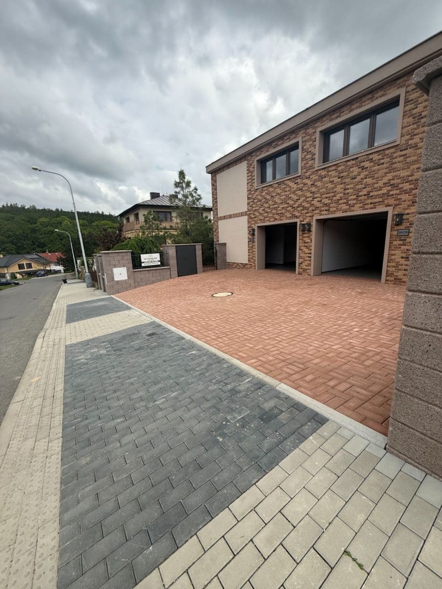 Pronájem domu 184 m², pozemek 291 m², Pod Novou školou, Praha, Praha Pronájem domu 184 m², pozemek 291 m², Pod Novou školou, Praha, Praha