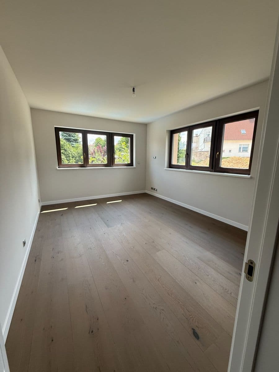 Pronájem domu 184 m², pozemek 291 m², Pod Novou školou, Praha, Praha Pronájem domu 184 m², pozemek 291 m², Pod Novou školou, Praha, Praha