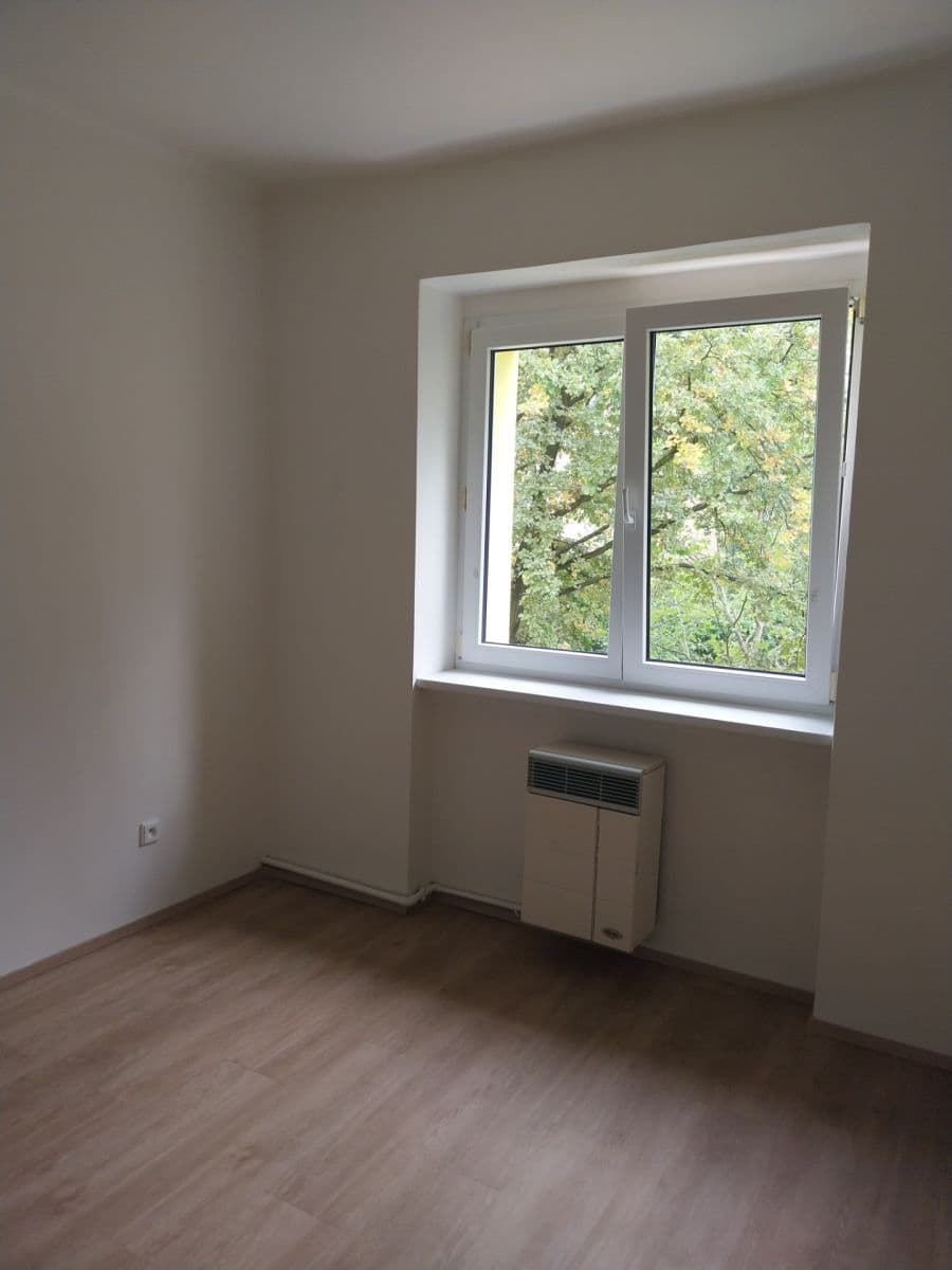 Pronájem bytu 2+1 50 m², Bystřická, Praha, Praha Pronájem bytu 2+1 50 m², Bystřická, Praha, Praha