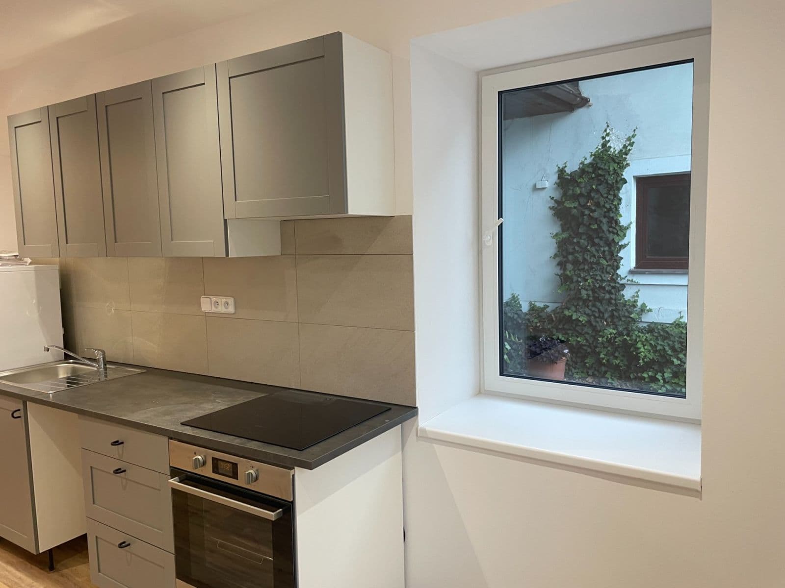 Pronájem bytu 1+1 40 m², Kladenská, Středokluky, Středočeský kraj Pronájem bytu 1+1 40 m², Kladenská, Středokluky, Středočeský kraj