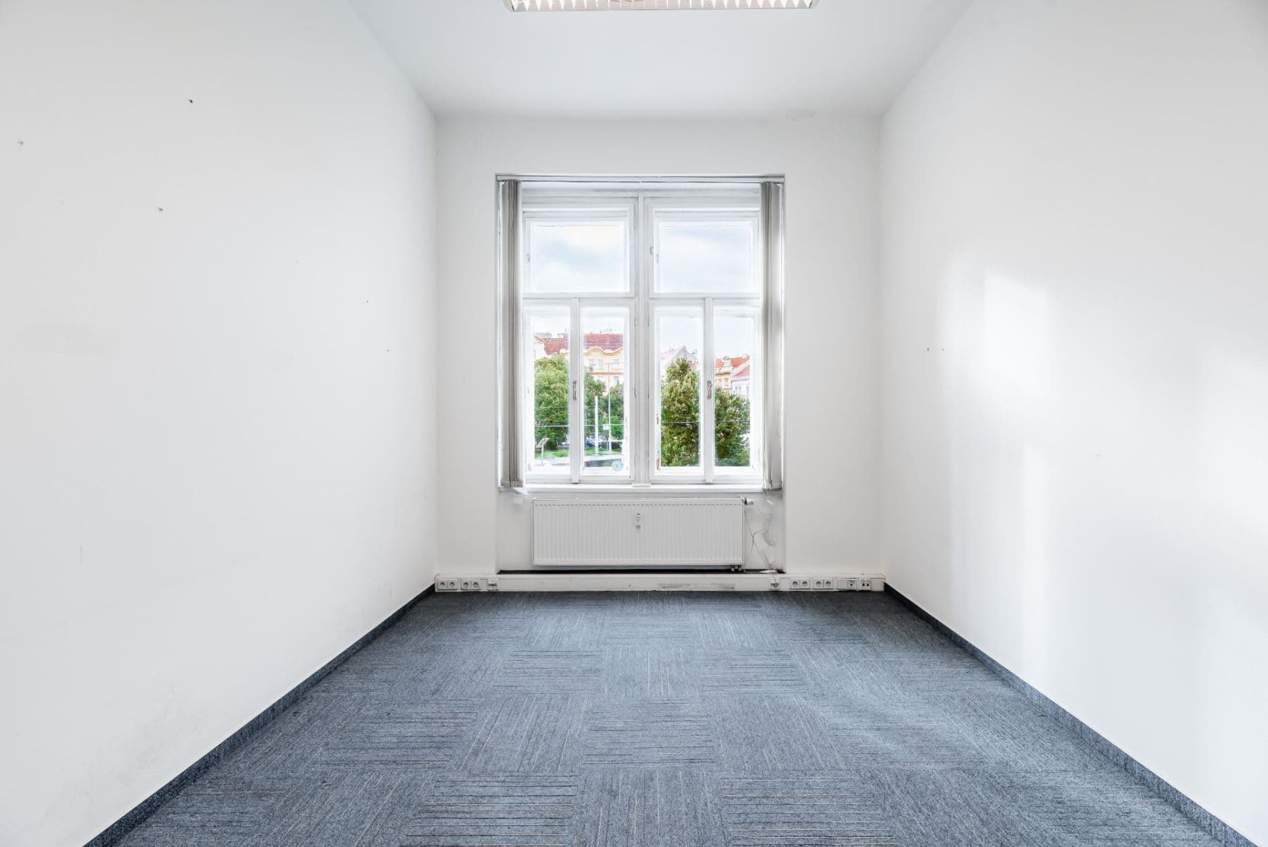 Prodej bytu 4+1 120 m², náměstí Bratří Synků, Praha, Praha Prodej bytu 4+1 120 m², náměstí Bratří Synků, Praha, Praha