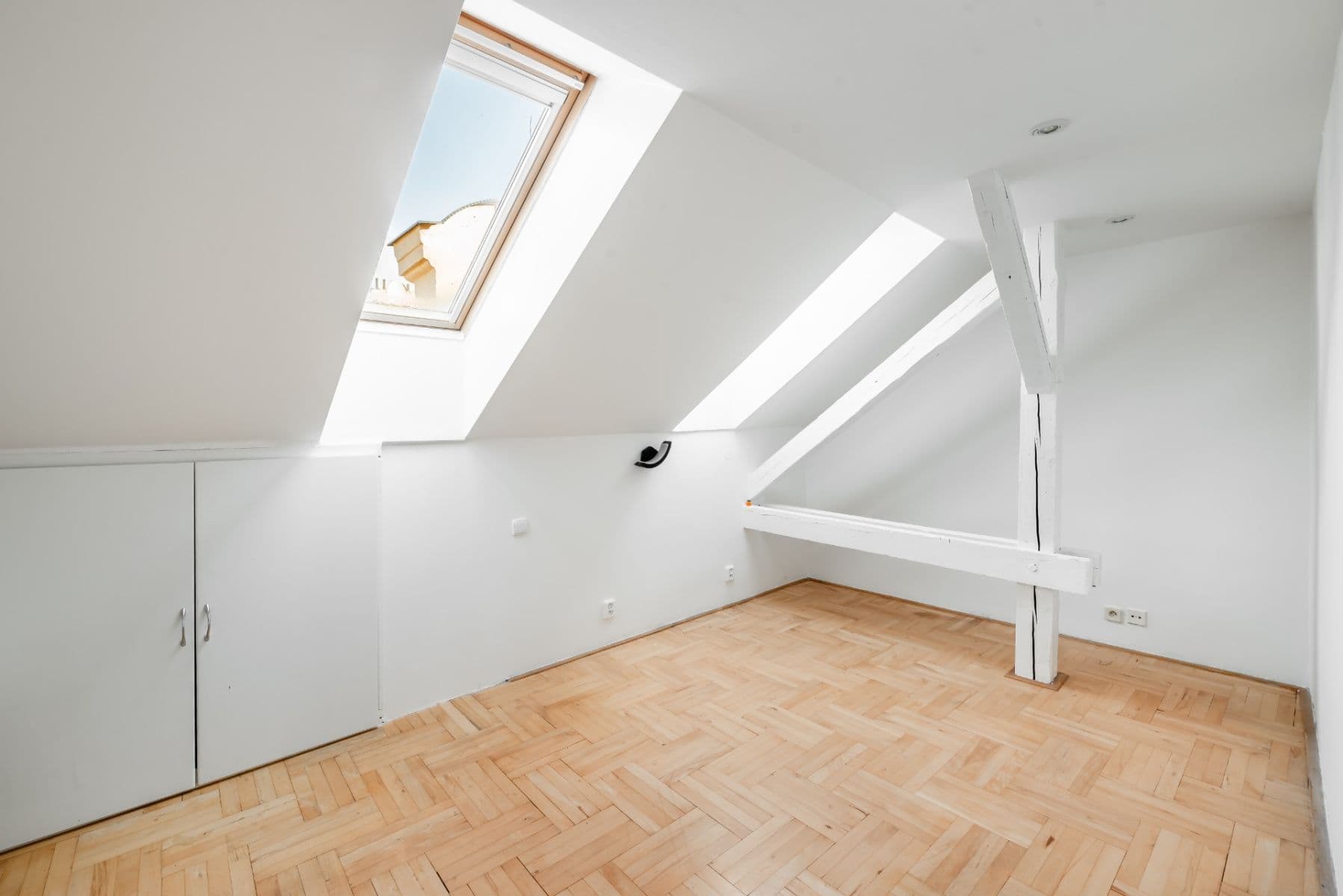 Prodej bytu 3+kk 98 m², Oldřichova, Praha, Praha Prodej bytu 3+kk 98 m², Oldřichova, Praha, Praha