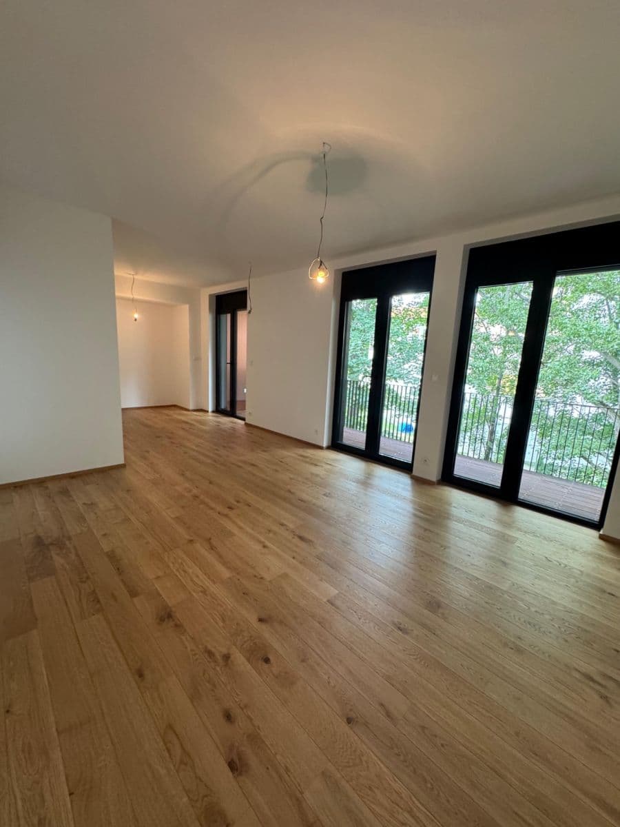 Pronájem bytu 3+kk 83 m², Mnatova, Praha, Praha Pronájem bytu 3+kk 83 m², Mnatova, Praha, Praha