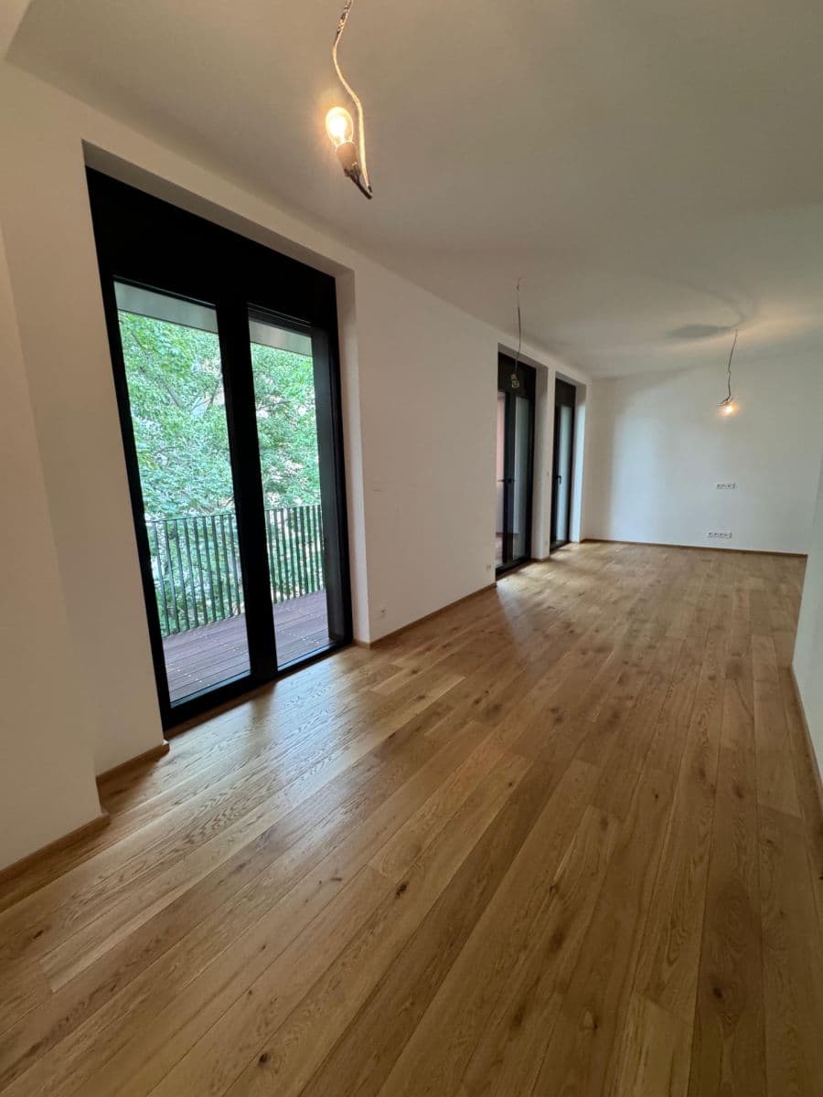 Pronájem bytu 3+kk 83 m², Mnatova, Praha, Praha Pronájem bytu 3+kk 83 m², Mnatova, Praha, Praha