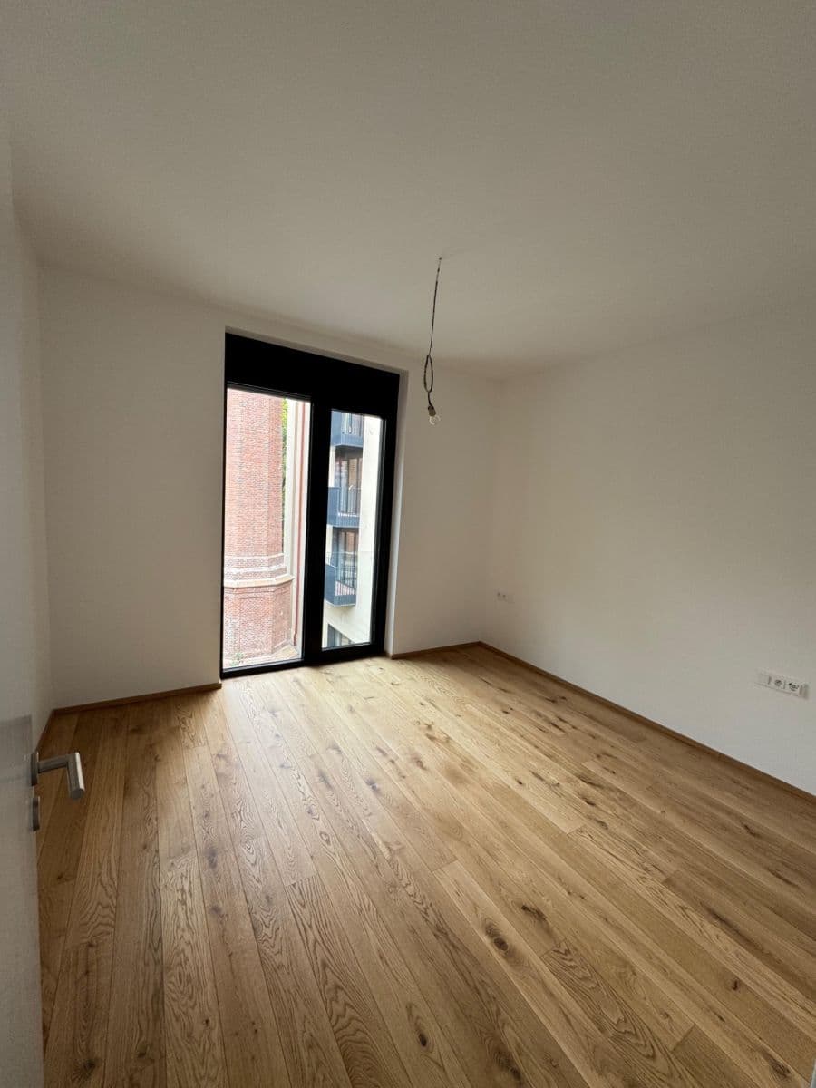 Pronájem bytu 3+kk 83 m², Mnatova, Praha, Praha Pronájem bytu 3+kk 83 m², Mnatova, Praha, Praha