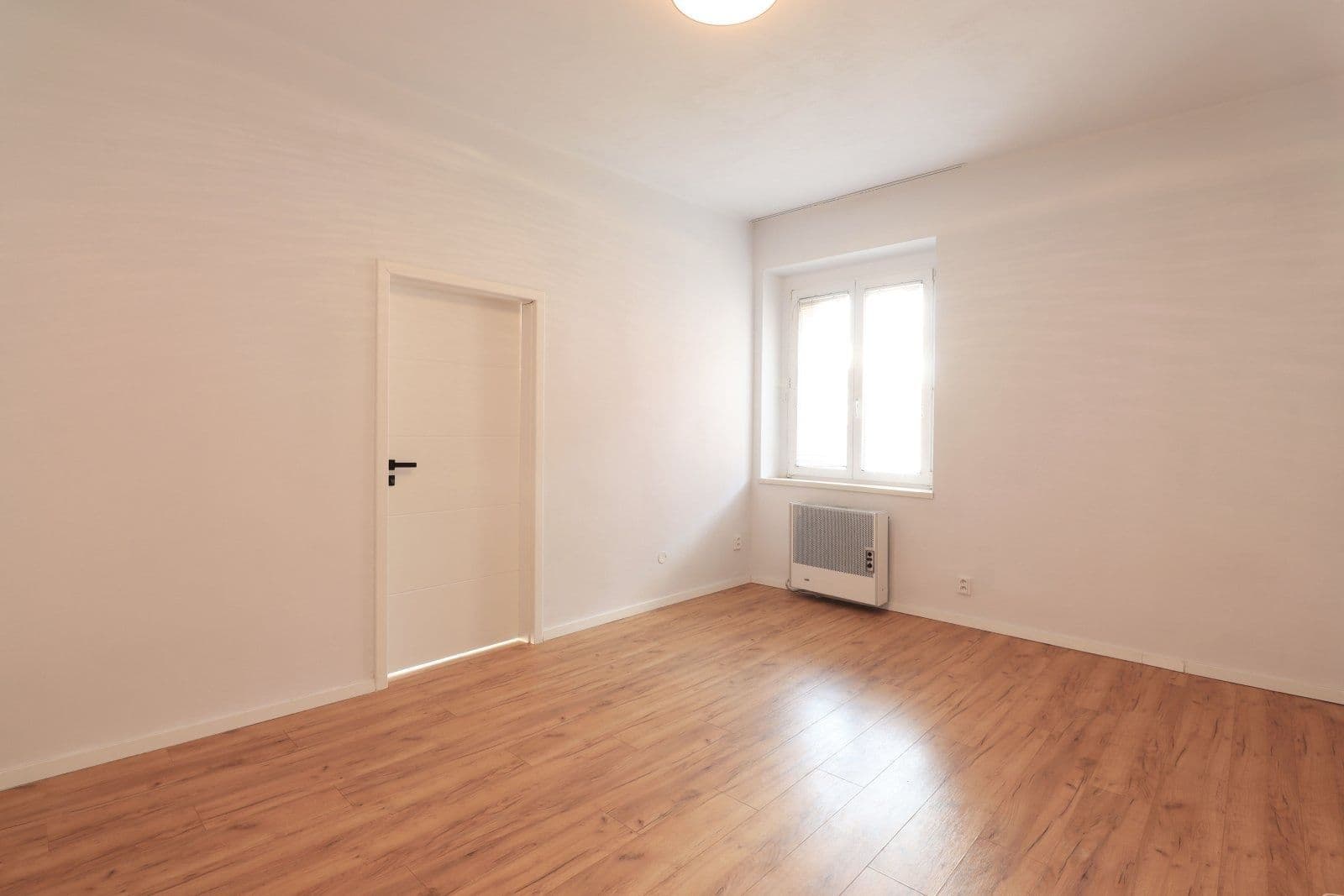Pronájem bytu 2+kk 51 m², U skládky, Praha, Praha Pronájem bytu 2+kk 51 m², U skládky, Praha, Praha