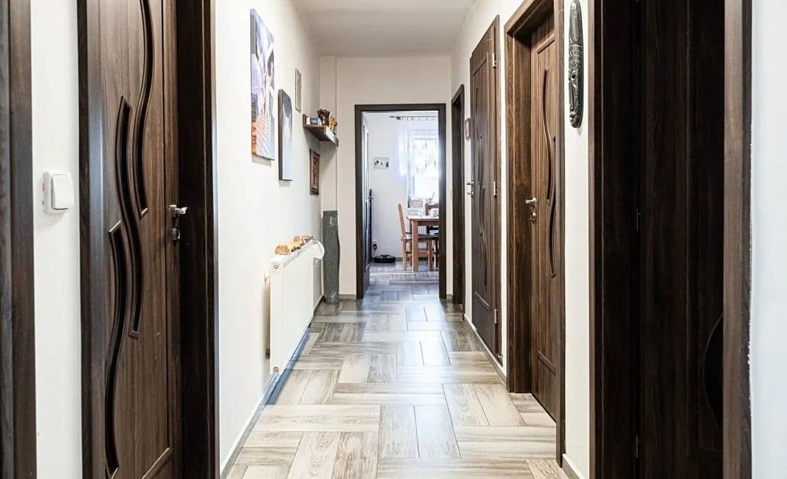 Prodej domu 360 m², pozemek 647 m², Ohaře, Středočeský kraj Prodej domu 360 m², pozemek 647 m², Ohaře, Středočeský kraj