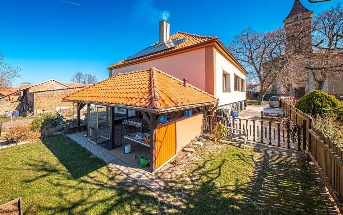 Prodej domu 360 m², pozemek 647 m², Ohaře, Středočeský kraj Prodej domu 360 m², pozemek 647 m², Ohaře, Středočeský kraj