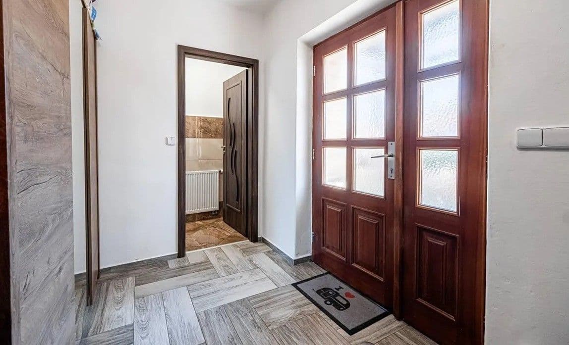 Prodej domu 360 m², pozemek 647 m², Ohaře, Středočeský kraj Prodej domu 360 m², pozemek 647 m², Ohaře, Středočeský kraj