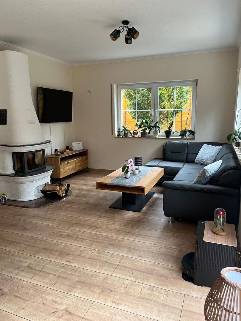 Prodej domu 115 m², pozemek 300 m², Weinböhla, Sasko Prodej domu 115 m², pozemek 300 m², Weinböhla, Sasko