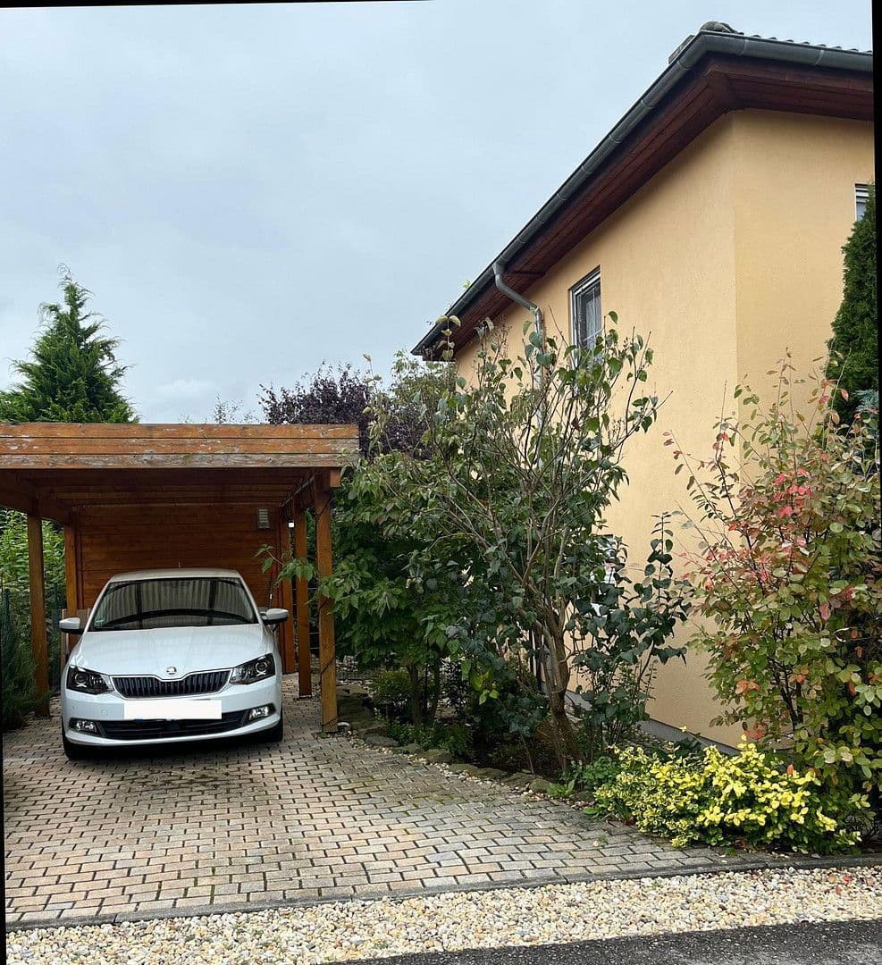 Prodej domu 115 m², pozemek 300 m², Weinböhla, Sasko Prodej domu 115 m², pozemek 300 m², Weinböhla, Sasko