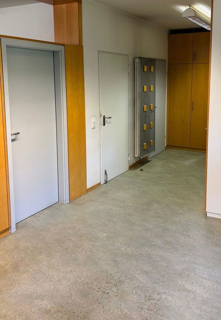 Pronájem kanceláře 160 m², Schriesheim, Bádensko-Württembersko Pronájem kanceláře 160 m², Schriesheim, Bádensko-Württembersko