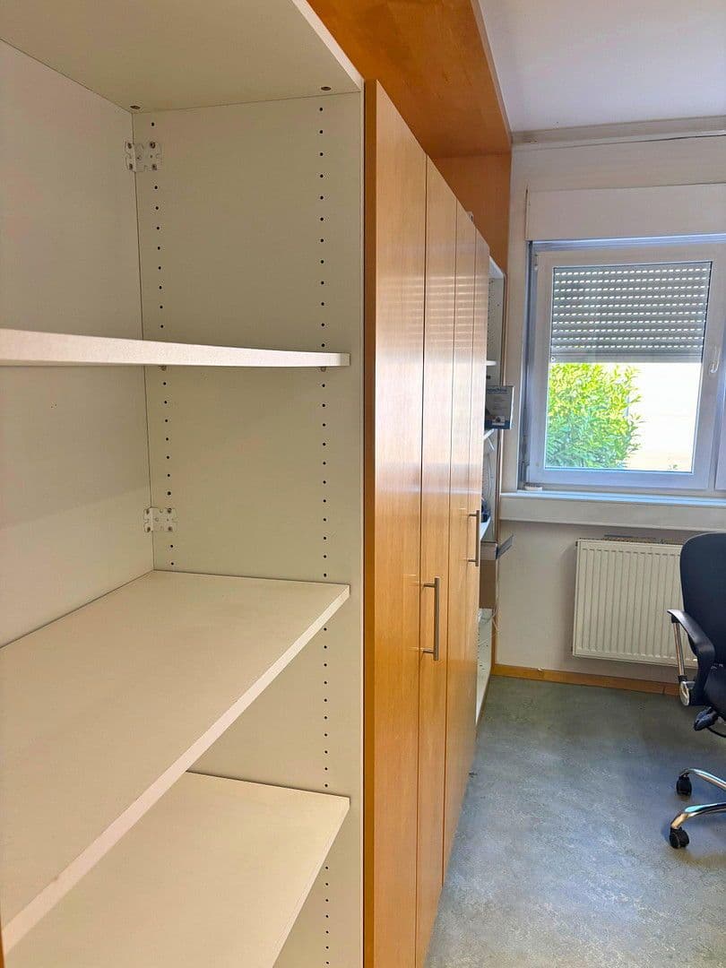 Pronájem kanceláře 160 m², Schriesheim, Bádensko-Württembersko Pronájem kanceláře 160 m², Schriesheim, Bádensko-Württembersko