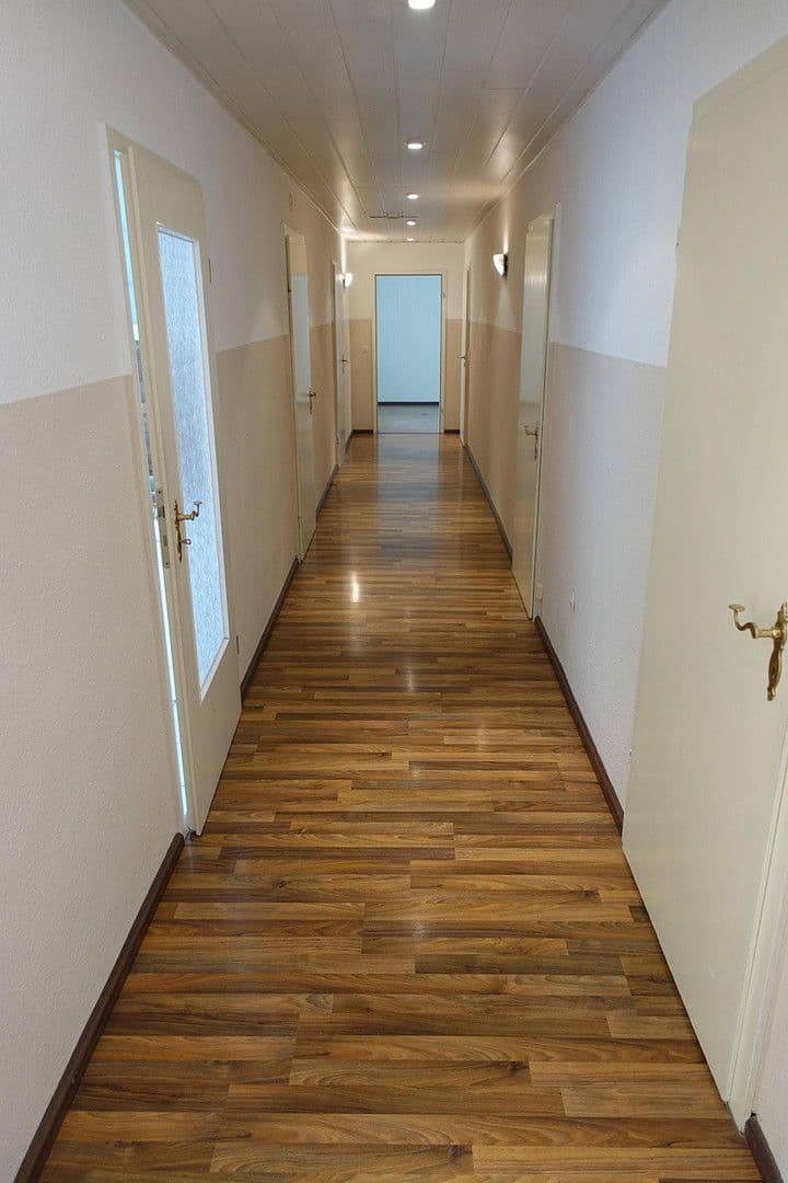 Pronájem bytu 5+1 120 m², Bahnhofstr. 11, Kastorf, Šlesvicko-Holštýnsko Pronájem bytu 5+1 120 m², Bahnhofstr. 11, Kastorf, Šlesvicko-Holštýnsko