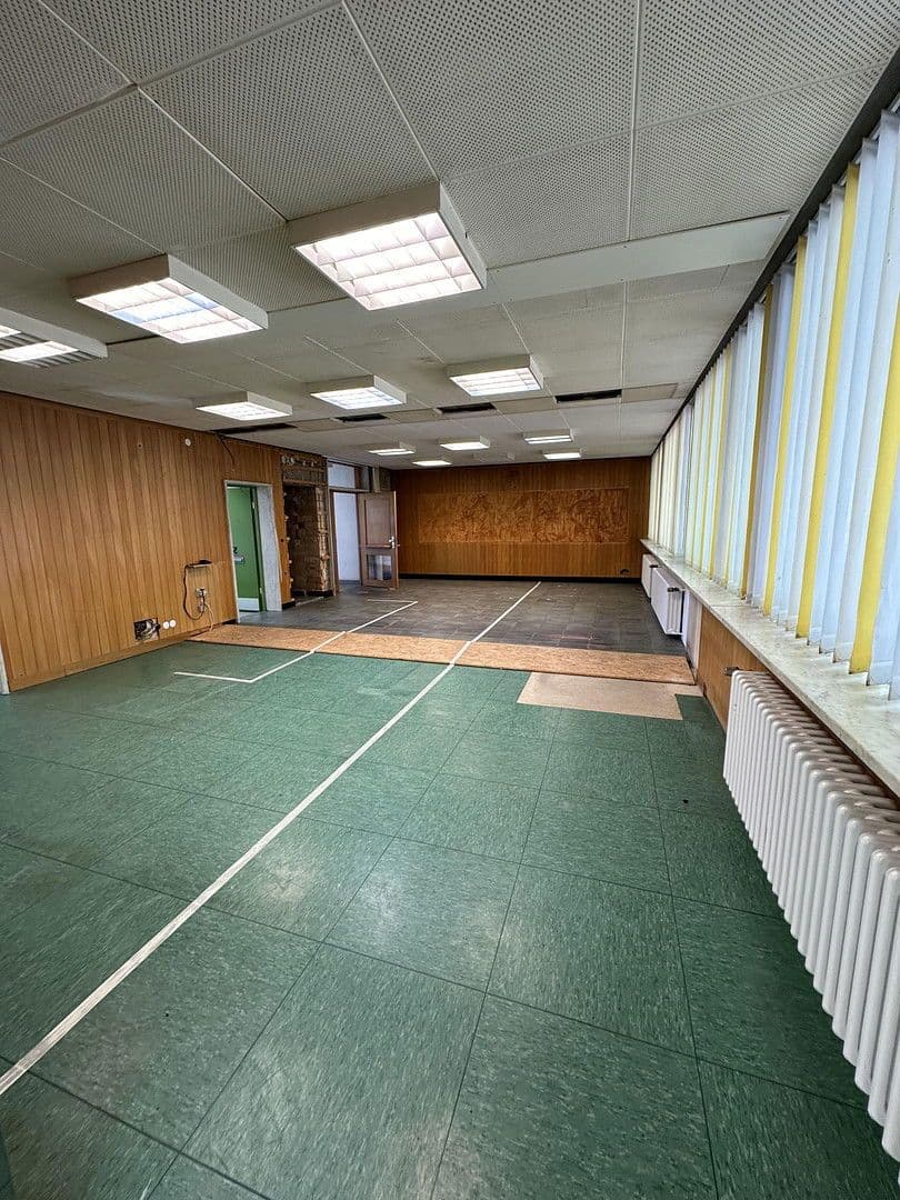 Pronájem nebytového prostoru 1.000 m², Poststr. 1, Gottmadingen, Bádensko-Württembersko Pronájem nebytového prostoru 1.000 m², Poststr. 1, Gottmadingen, Bádensko-Württembersko