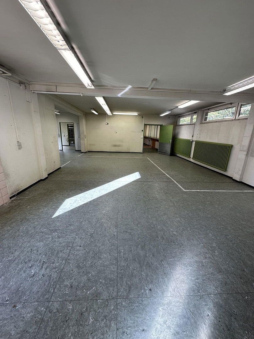 Pronájem nebytového prostoru 1.000 m², Poststr. 1, Gottmadingen, Bádensko-Württembersko Pronájem nebytového prostoru 1.000 m², Poststr. 1, Gottmadingen, Bádensko-Württembersko