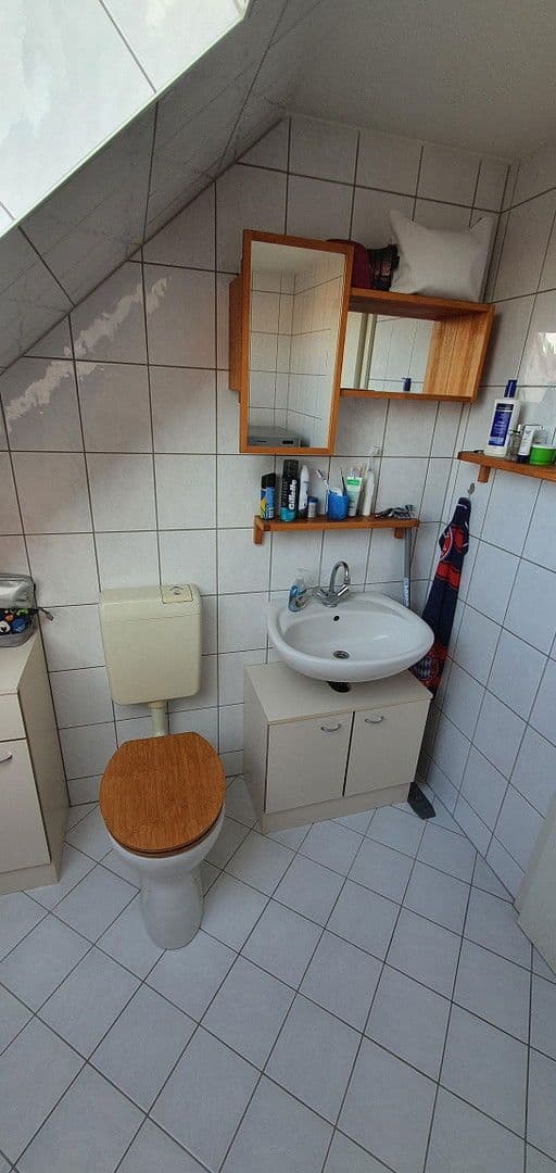 Pronájem bytu 1+1 30 m², Königendorfer Straße 8, Dessau-Kochstedt, Sasko-Anhaltsko Pronájem bytu 1+1 30 m², Königendorfer Straße 8, Dessau-Kochstedt, Sasko-Anhaltsko