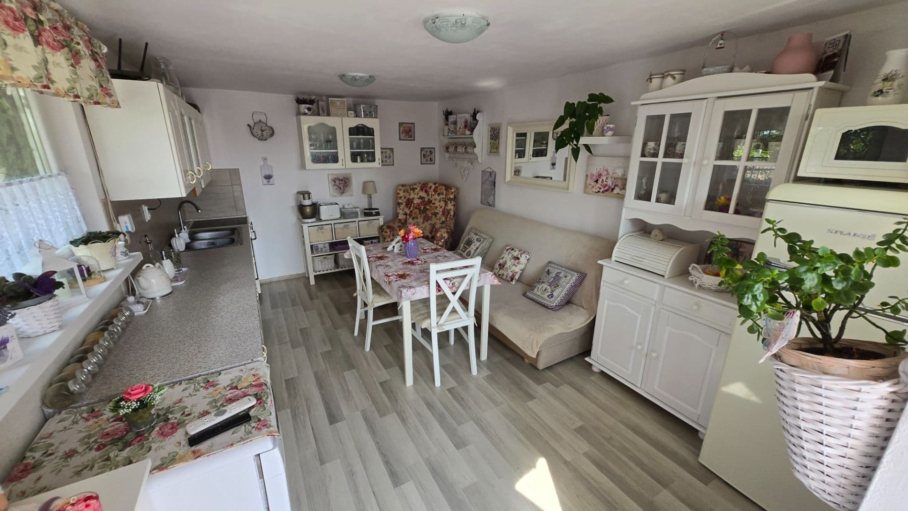 Prodej chaty, chalupy 44 m², pozemek 625 m², Mostecká, Žatec, Ústecký kraj Prodej chaty, chalupy 44 m², pozemek 625 m², Mostecká, Žatec, Ústecký kraj