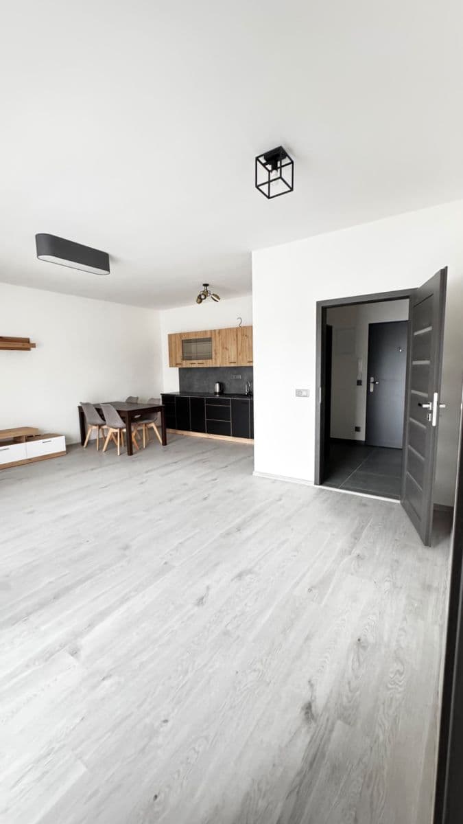 Pronájem bytu 2+kk 50 m², Arménská, Kladno, Středočeský kraj Pronájem bytu 2+kk 50 m², Arménská, Kladno, Středočeský kraj