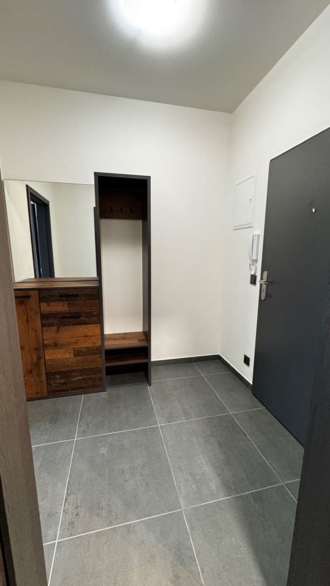 Pronájem bytu 2+kk 50 m², Arménská, Kladno, Středočeský kraj Pronájem bytu 2+kk 50 m², Arménská, Kladno, Středočeský kraj