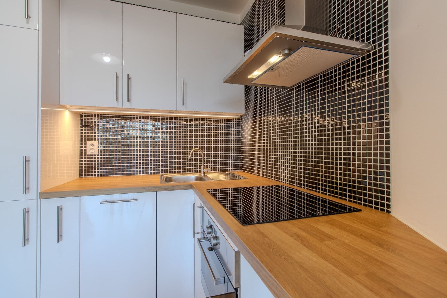 Pronájem bytu 2+kk 52 m², Na Císařce, Praha, Praha Pronájem bytu 2+kk 52 m², Na Císařce, Praha, Praha