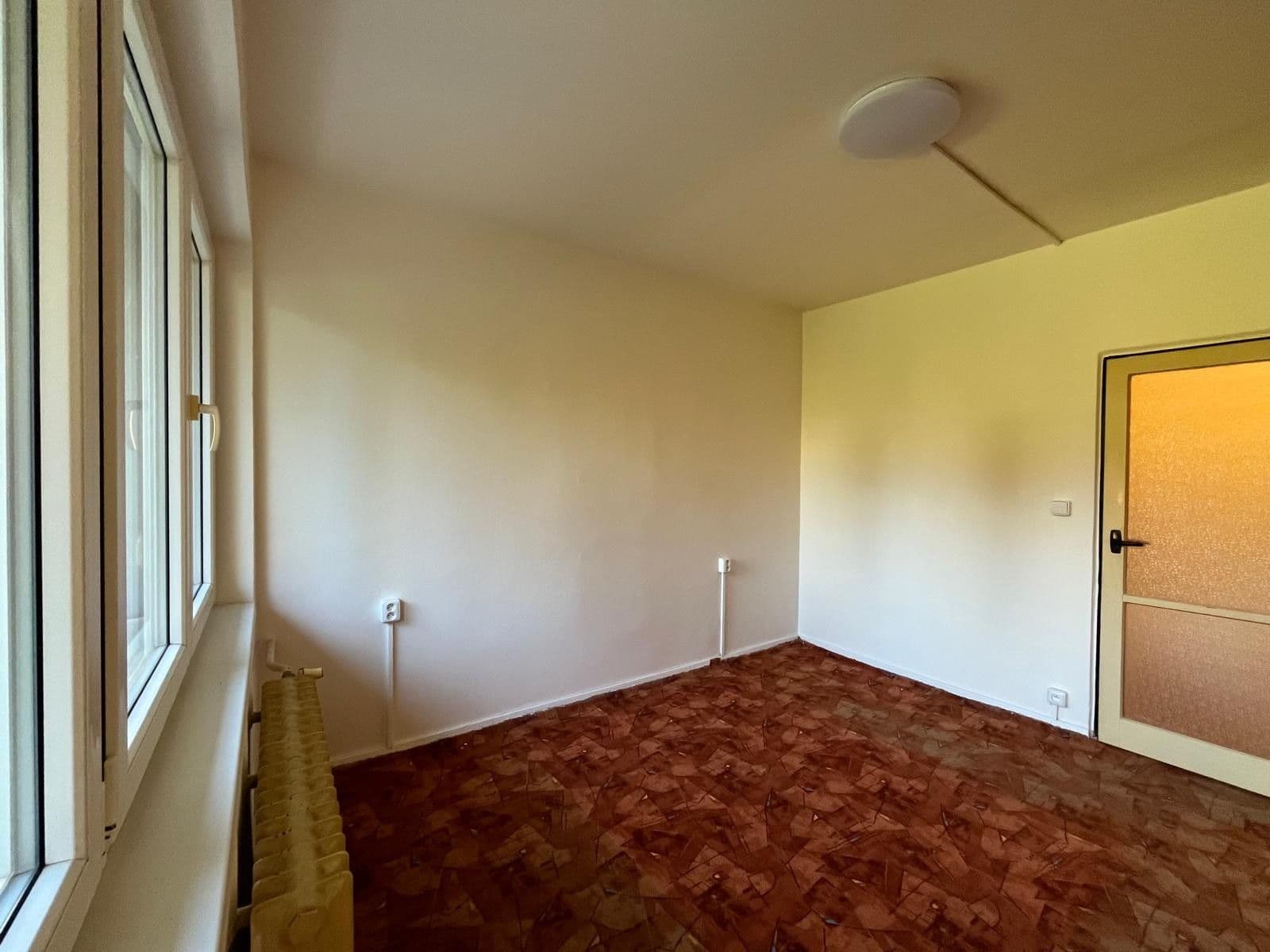 Prodej bytu 2+1 52 m², Unhošťská, Kladno, Středočeský kraj Prodej bytu 2+1 52 m², Unhošťská, Kladno, Středočeský kraj