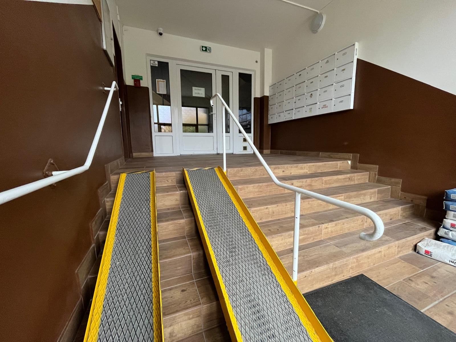 Prodej bytu 2+1 52 m², Unhošťská, Kladno, Středočeský kraj Prodej bytu 2+1 52 m², Unhošťská, Kladno, Středočeský kraj