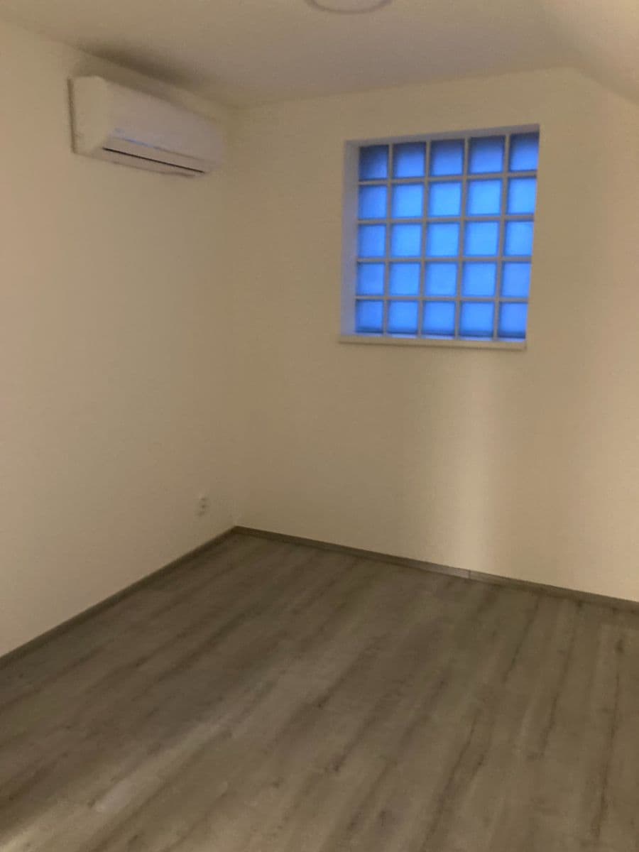 Pronájem bytu 3+1 97 m², Sladkovského, Beroun, Středočeský kraj Pronájem bytu 3+1 97 m², Sladkovského, Beroun, Středočeský kraj