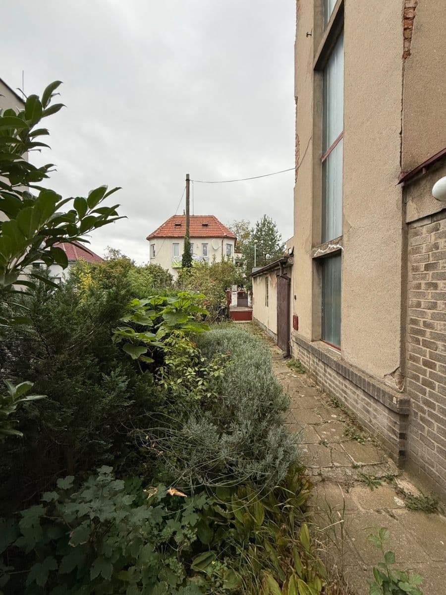 Prodej domu 190 m², pozemek 516 m², Do Čtvrti, Praha, Praha Prodej domu 190 m², pozemek 516 m², Do Čtvrti, Praha, Praha