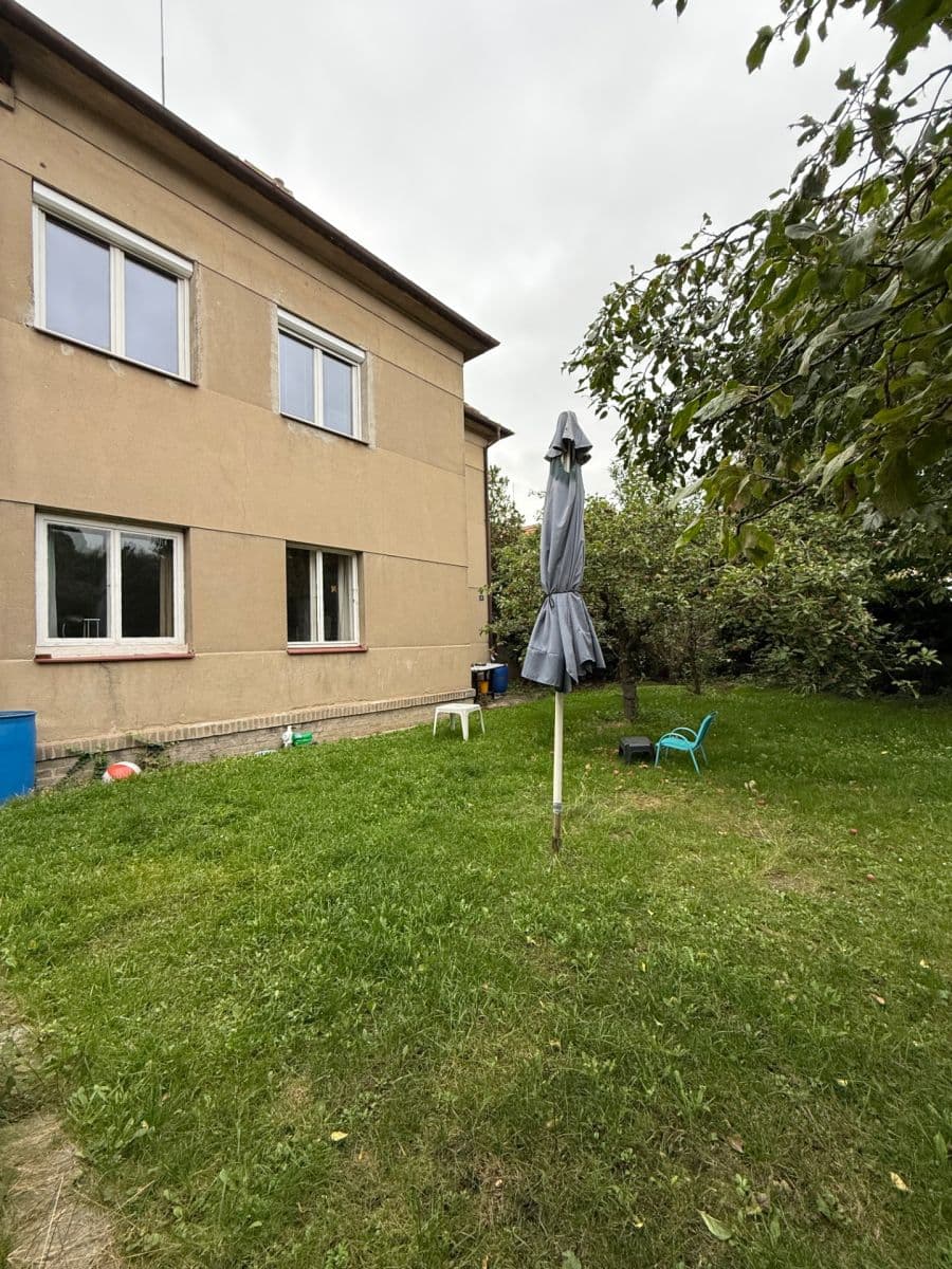 Prodej domu 190 m², pozemek 516 m², Do Čtvrti, Praha, Praha Prodej domu 190 m², pozemek 516 m², Do Čtvrti, Praha, Praha