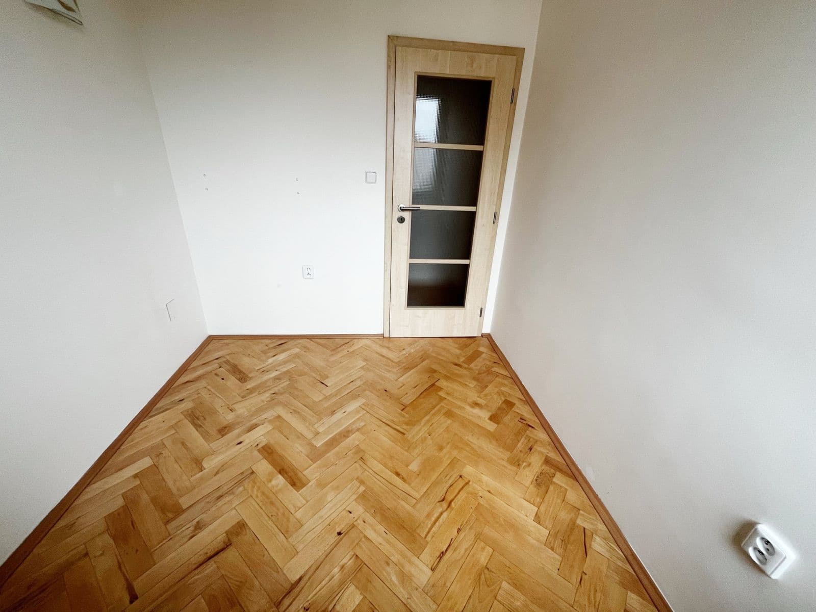 Pronájem bytu 3+1 54 m², Měchenická, Praha, Praha Pronájem bytu 3+1 54 m², Měchenická, Praha, Praha