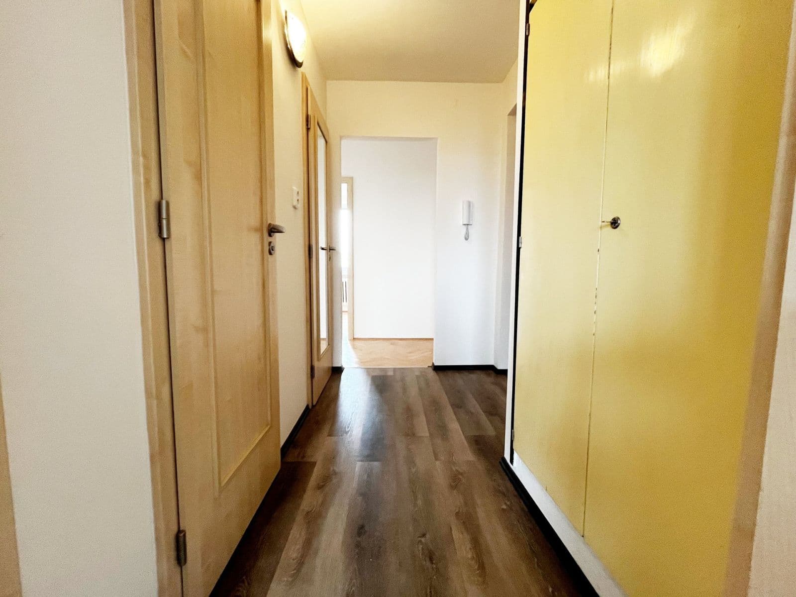 Pronájem bytu 3+1 54 m², Měchenická, Praha, Praha Pronájem bytu 3+1 54 m², Měchenická, Praha, Praha