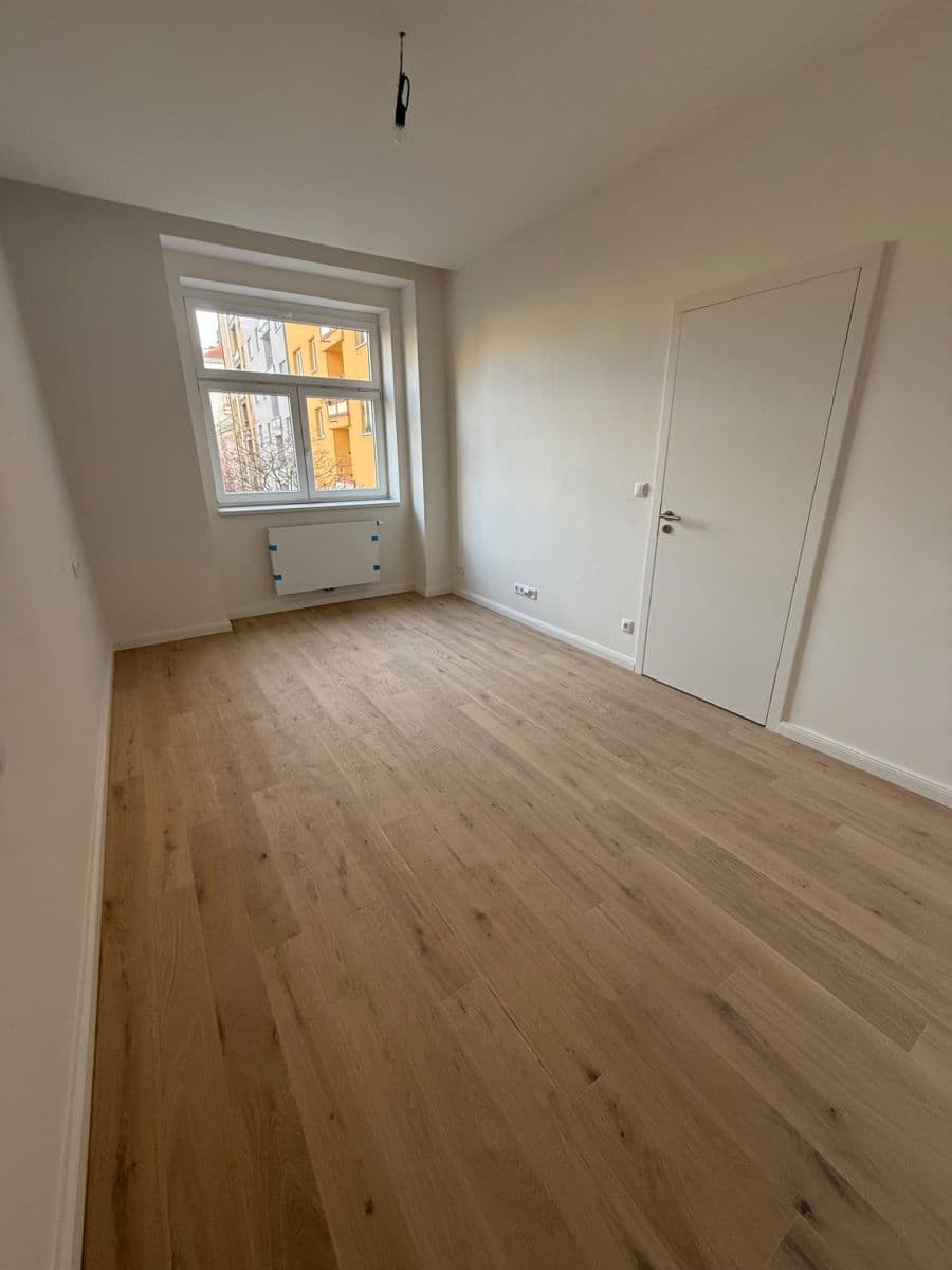 Prodej bytu 2+kk 46 m², Jeseniova, Praha, Praha Prodej bytu 2+kk 46 m², Jeseniova, Praha, Praha