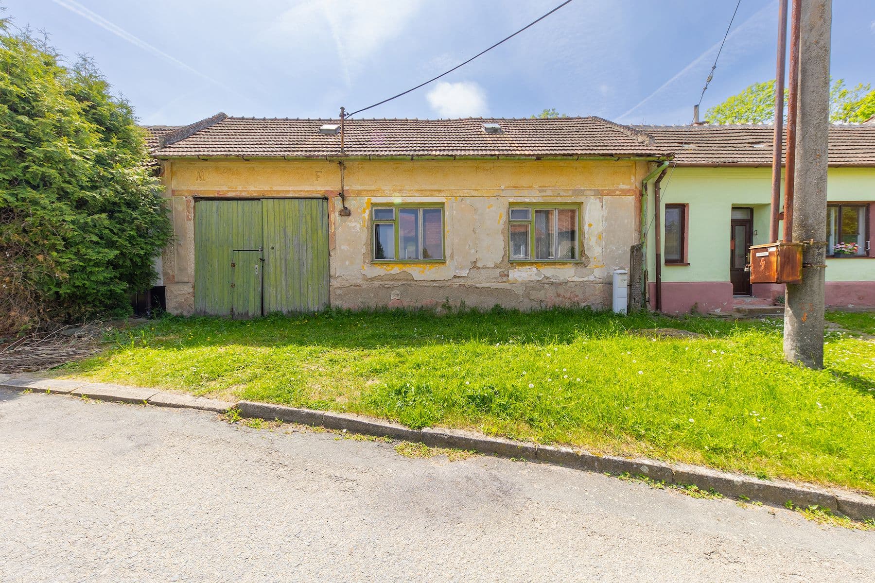Prodej domu 40 m², pozemek 661 m², Hvězdlice, Jihomoravský kraj Prodej domu 40 m², pozemek 661 m², Hvězdlice, Jihomoravský kraj