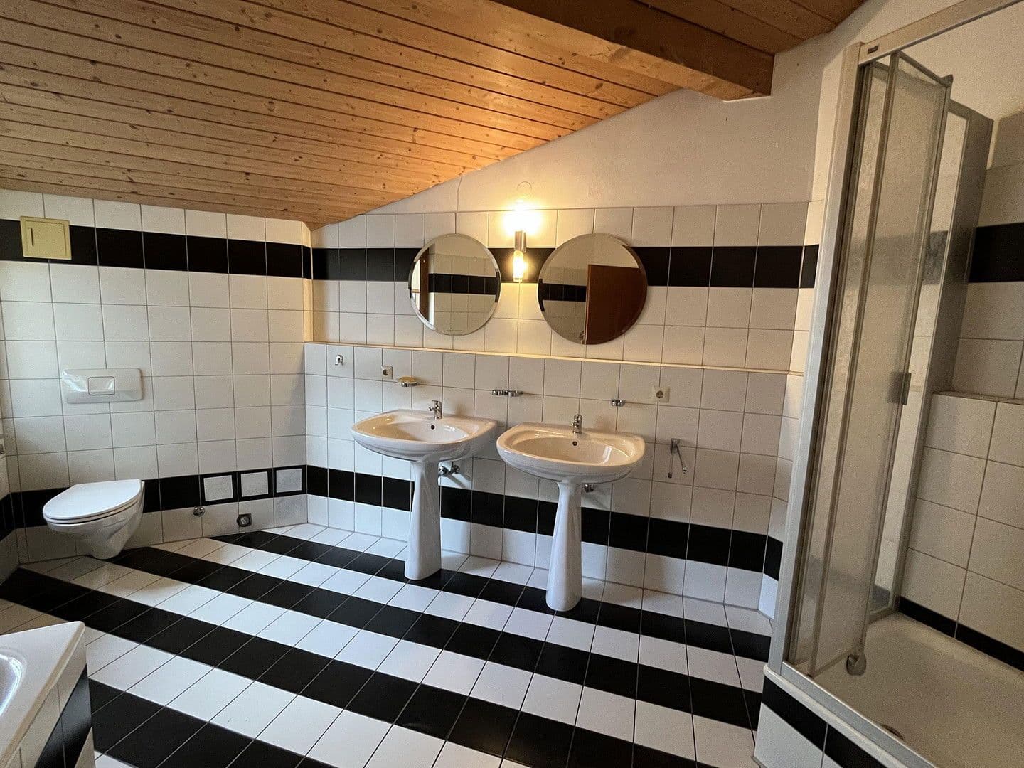 Prodej domu 165 m², pozemek 165 m², Tettnang, Bádensko-Württembersko Prodej domu 165 m², pozemek 165 m², Tettnang, Bádensko-Württembersko