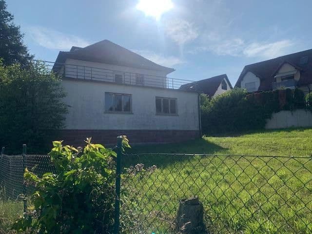 Prodej domu 304 m², pozemek 1.120 m², Tannenweg 3, Limbach, Bádensko-Württembersko Prodej domu 304 m², pozemek 1.120 m², Tannenweg 3, Limbach, Bádensko-Württembersko