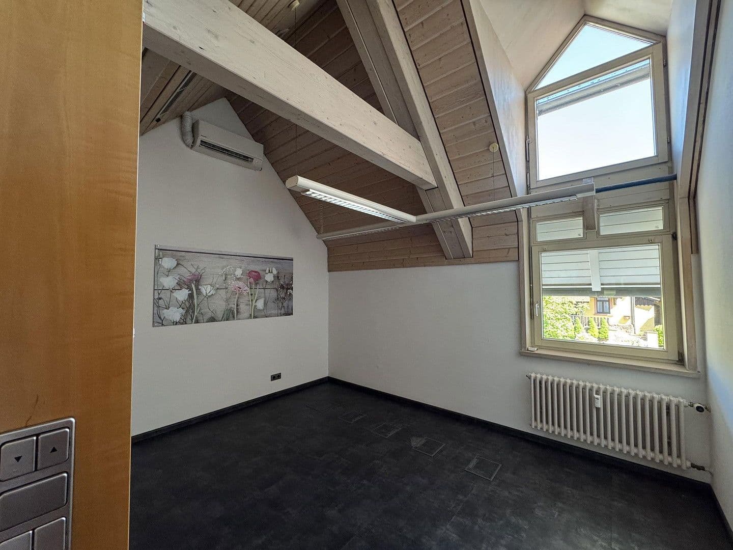 Prodej domu 334 m², pozemek 2.254 m², Keltern, Bádensko-Württembersko Prodej domu 334 m², pozemek 2.254 m², Keltern, Bádensko-Württembersko