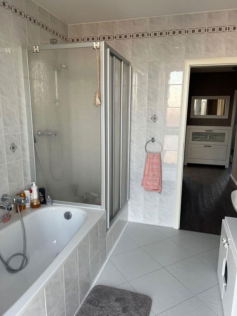 Prodej bytu 2+1 73 m², Neu-Anspach, Hessen Prodej bytu 2+1 73 m², Neu-Anspach, Hessen