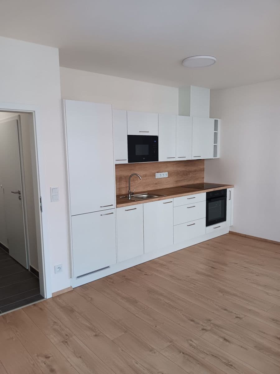 Pronájem bytu 1+kk 31 m², Fabiánové, Praha, Praha Pronájem bytu 1+kk 31 m², Fabiánové, Praha, Praha