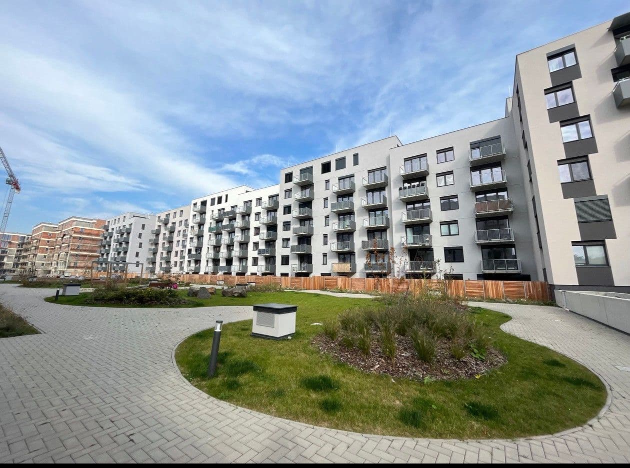 Pronájem bytu 1+kk 38 m², Střední, Brno, Jihomoravský kraj Pronájem bytu 1+kk 38 m², Střední, Brno, Jihomoravský kraj