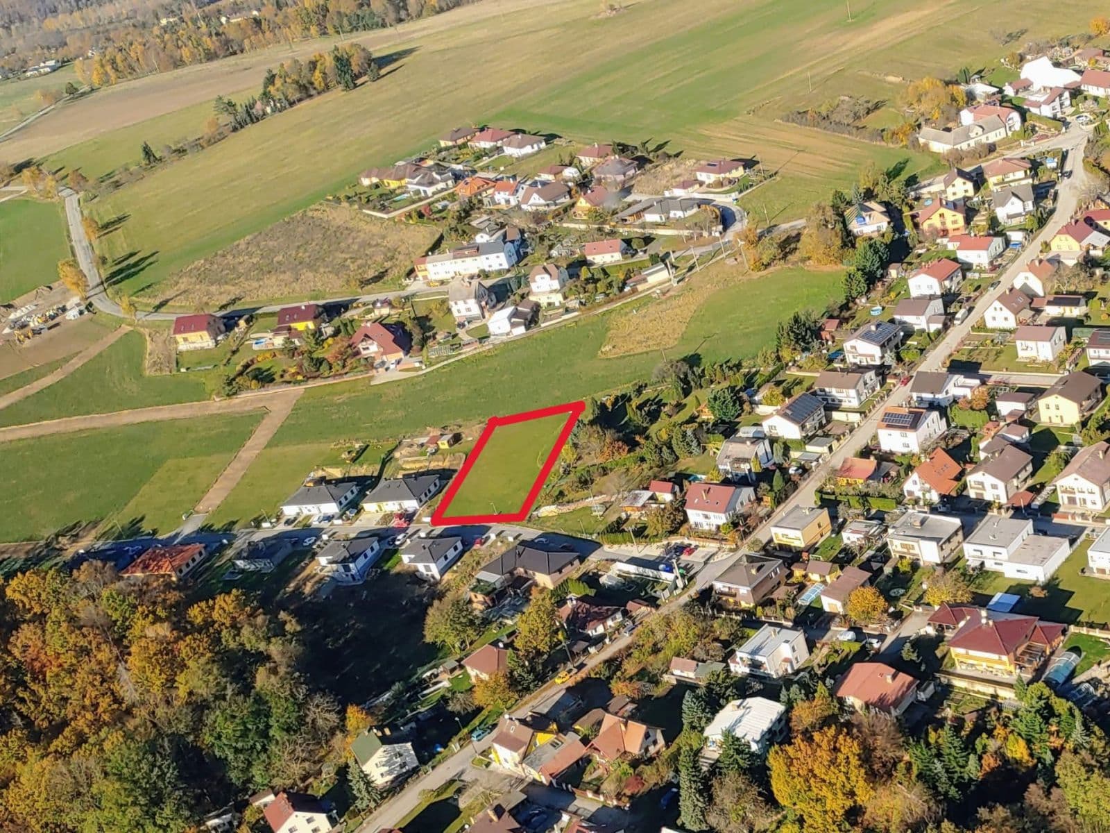 Prodej pozemku 1.696 m², Hosín, Jihočeský kraj Prodej pozemku 1.696 m², Hosín, Jihočeský kraj