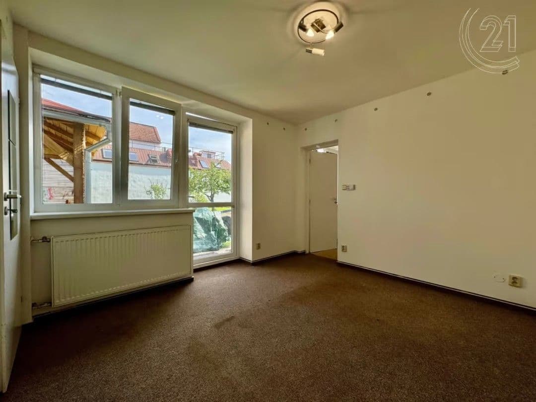 Pronájem bytu 2+kk 27 m², Banskobystrická, Brno, Jihomoravský kraj Pronájem bytu 2+kk 27 m², Banskobystrická, Brno, Jihomoravský kraj