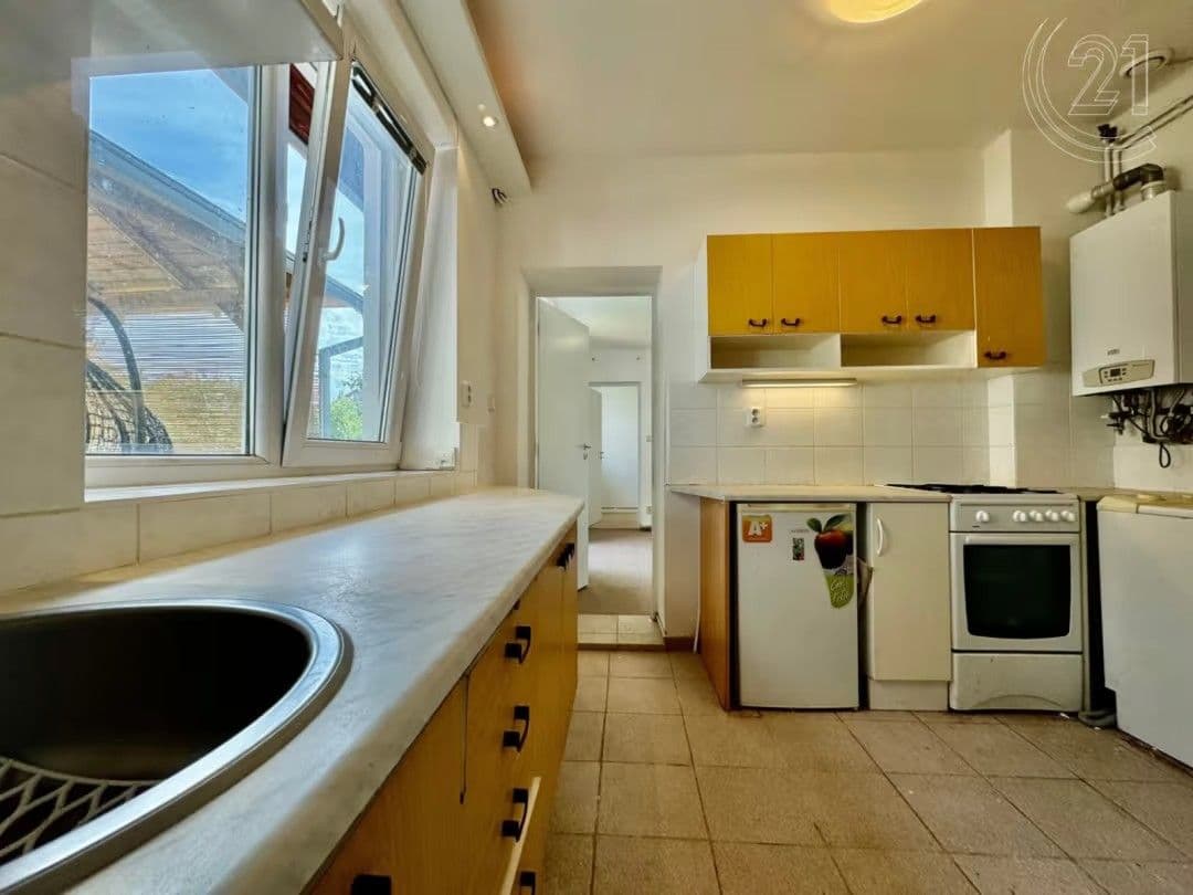 Pronájem bytu 2+kk 27 m², Banskobystrická, Brno, Jihomoravský kraj Pronájem bytu 2+kk 27 m², Banskobystrická, Brno, Jihomoravský kraj